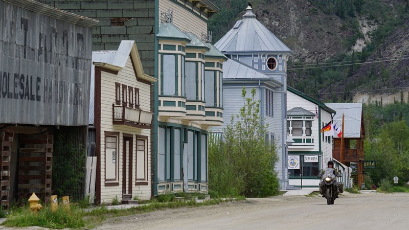 Mit dem Motorrad in Dawson City