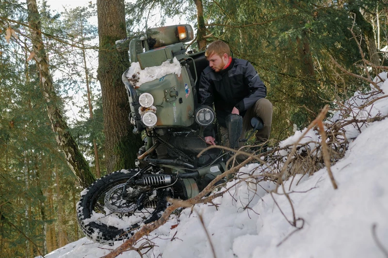 Crash mit dem Ural Gespann Crash mit dem Ural Gespann