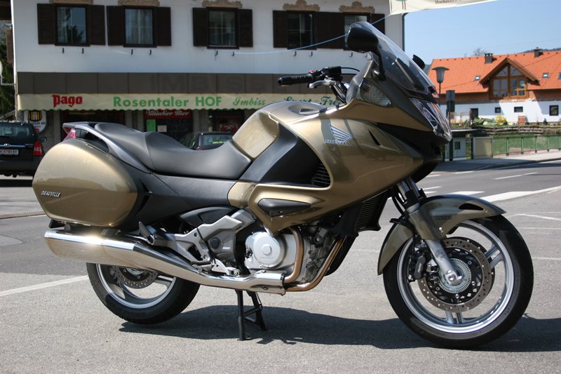 Honda NT700V Deauville Honda NT700V Deauville
