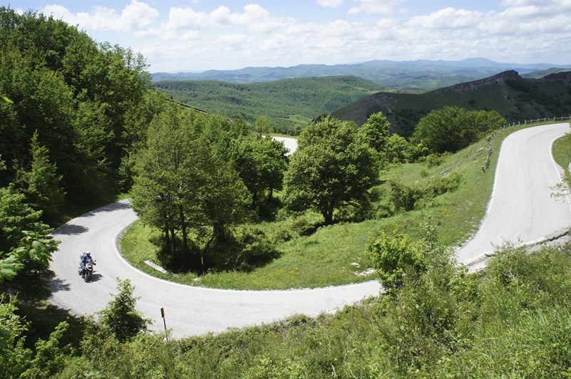 Die Auffahrt am Monte Nerone