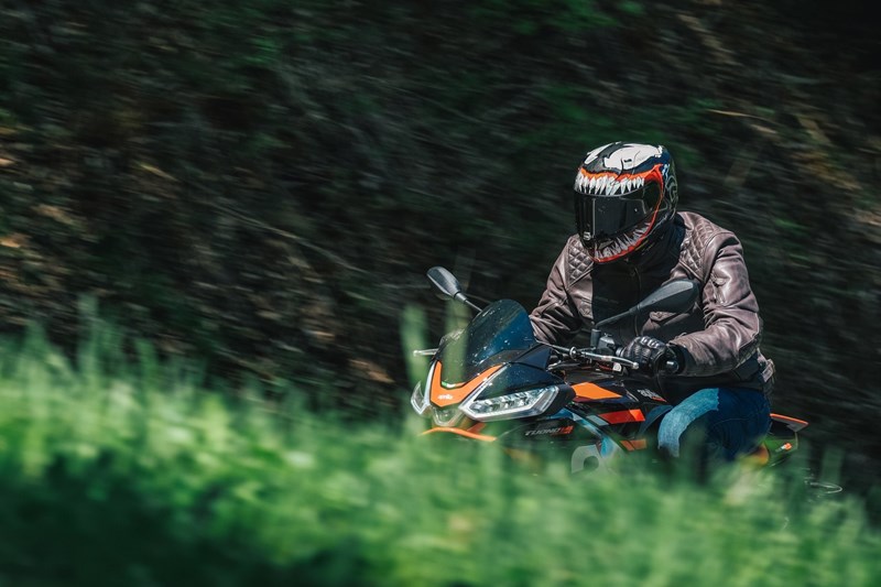 HJC RPHA 11 VENOM II