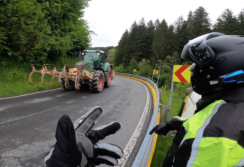 Bei solch einem Gegenverkehr ist die richtige Linienwahl essenziell! 