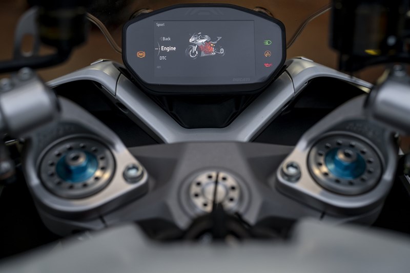 Ducati SuperSport 950 S Dashboard