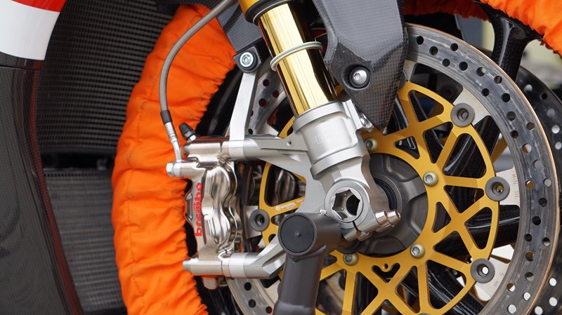 Öhlins und Brembo Fireblade CBR 1000 RR Öhlins und Brembo Fireblade CBR 1000 RR