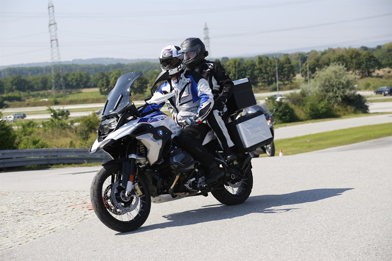 Fahrsicherheitstraining mit Sozius Fahrsicherheitstraining mit Sozius