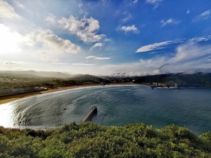 Blick auf den Strand von Plentzia bei Bilbao Blick auf den Strand von Plentzia bei Bilbao