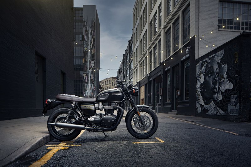 Triumph Bonneville T120 Black Gold Line Edition Triumph Bonneville T120 Black Gold Line Edition