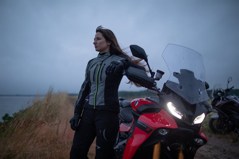 Die Modeka Takuya Lady Textilkombi. Die Modeka Takuya Lady Textilkombi.