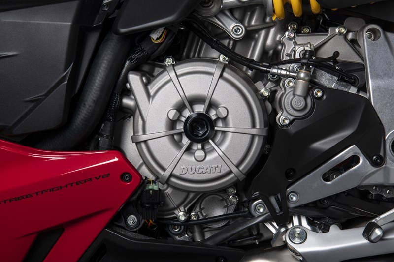 Motordeckel an der Streetfighter V2 Motordeckel an der Streetfighter V2