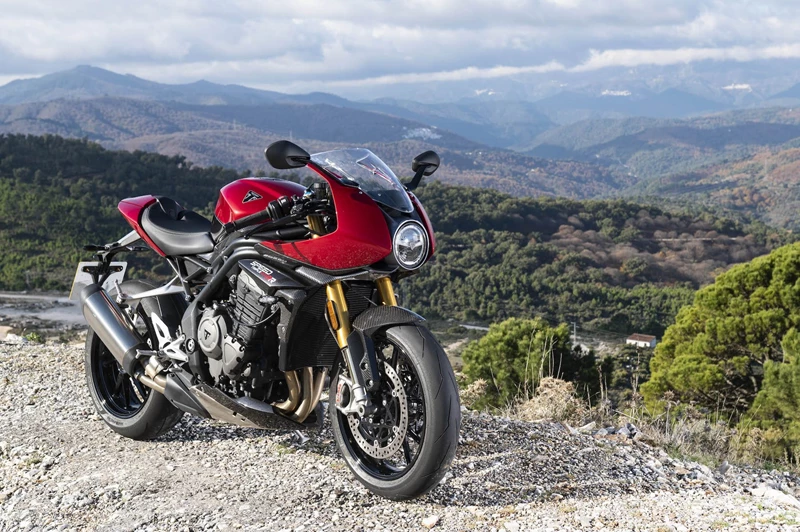 Triumph Speed Triple 1200 RR Triumph Speed Triple 1200 RR