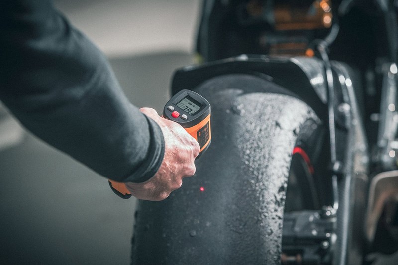 Kontrolle der Reifentemperatur Kontrolle der Reifentemperatur