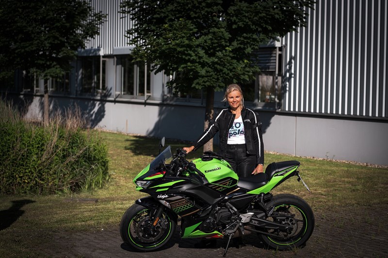Jutta Warmbier und die Kawasaki Ninja 650 Jutta Warmbier und die Kawasaki Ninja 650