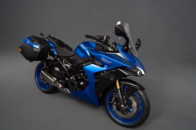 Suzuki GSX-S1000GT mit effizienter Verkleidung