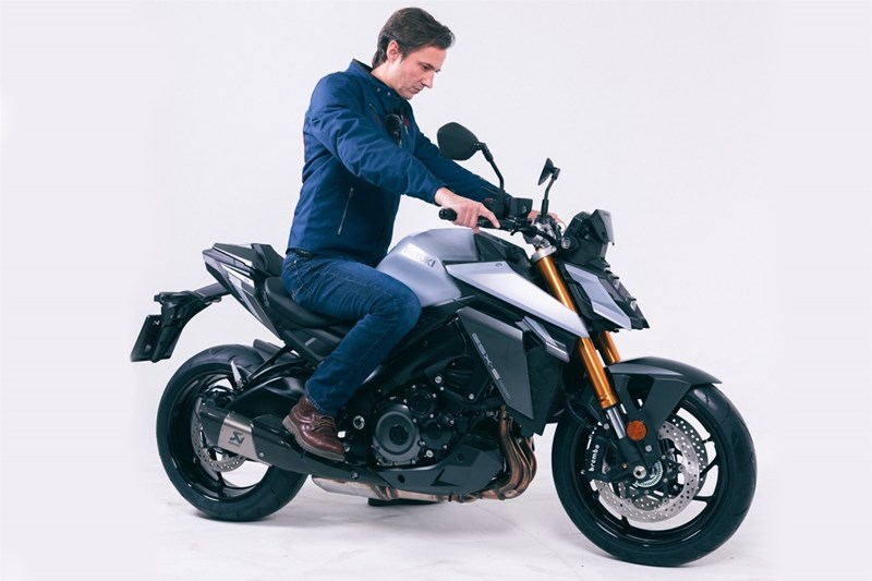 Suzuki GSX-S1000 2022 Sitzposition Suzuki GSX-S1000 2022 Sitzposition