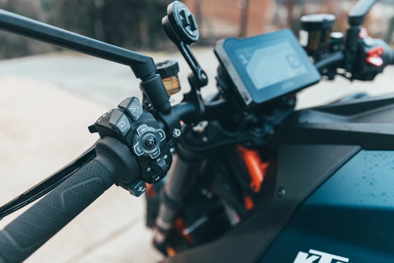 KTM 1290 Super Duke R Bliinkerhebel KTM 1290 Super Duke R Bliinkerhebel