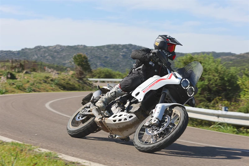 Ducati DesertX Test auf Landstraße Ducati DesertX Test auf Landstraße