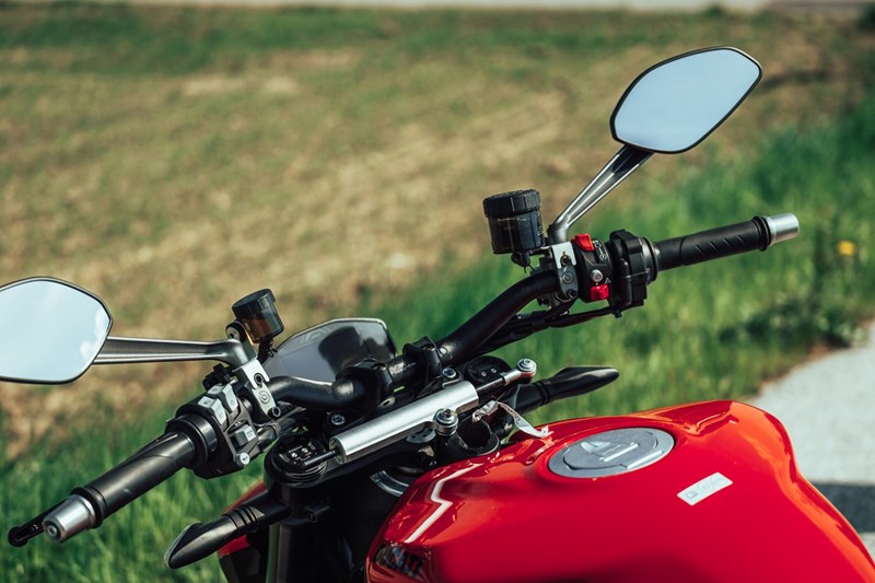 Ducati Streetfighter V2 Display Ducati Streetfighter V2 Display