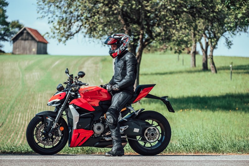 Ducati Streetfighter V2 Ducati Streetfighter V2