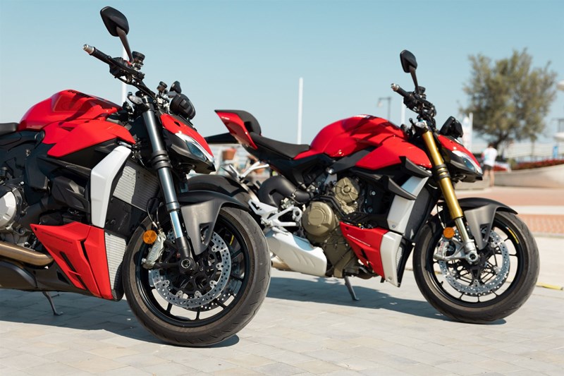 Ducati Streetfight Vergleich Ducati Streetfight Vergleich