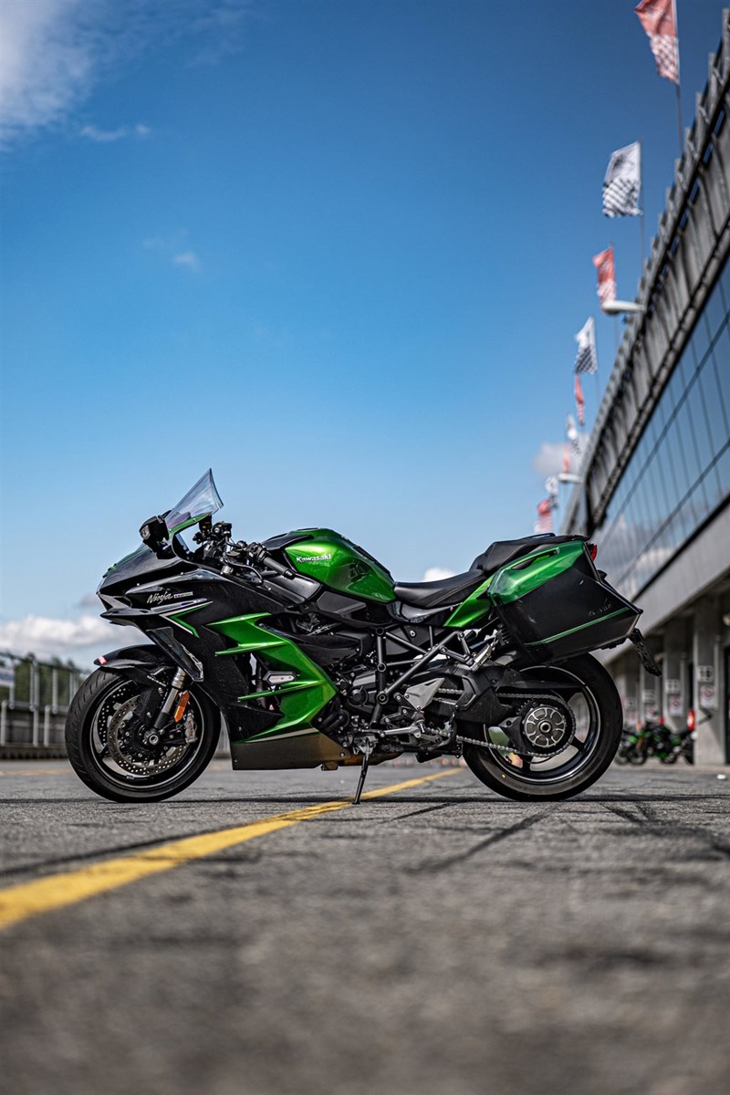 Kawasaki Ninja H2 SX SE 2022