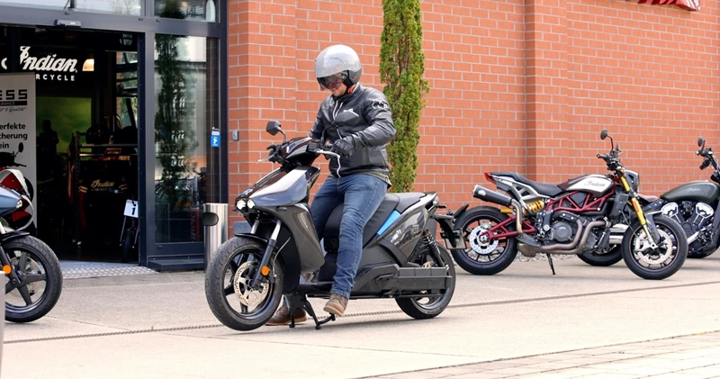 Ray 7.7 Hauptständer Ray 7.7 Hauptständer