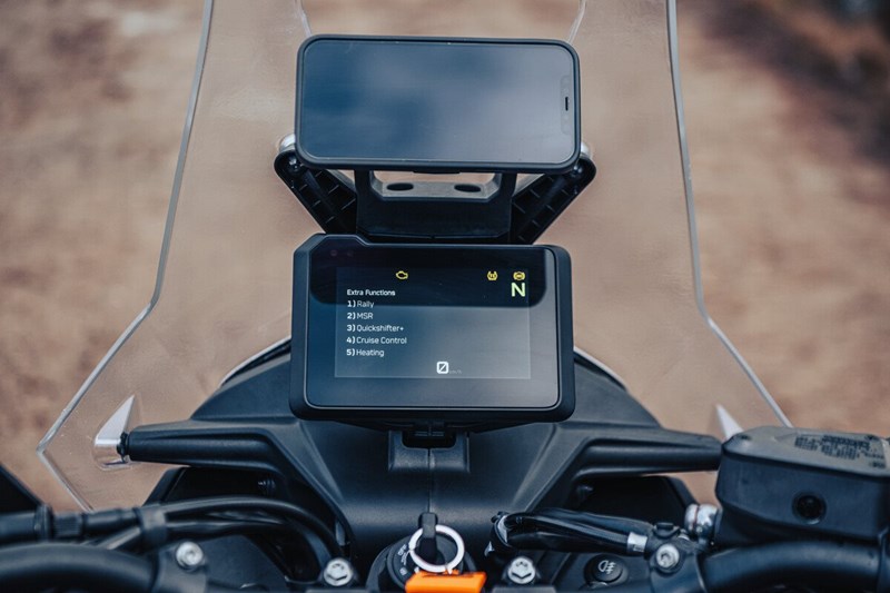 KTM 890 Adventure 2023 TFT-Display
