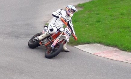 Michael Zlatnik - Erstes SuperMoto-Training nach Verletzungspause