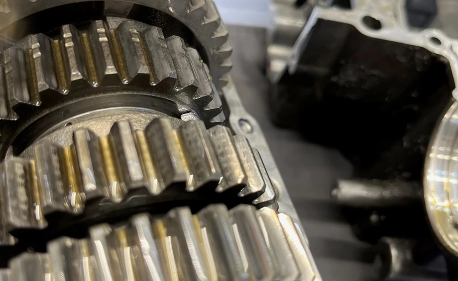 Motor- und Getriebeinstandsetzung Bild 13: Motor- und Getriebeinstandsetzung