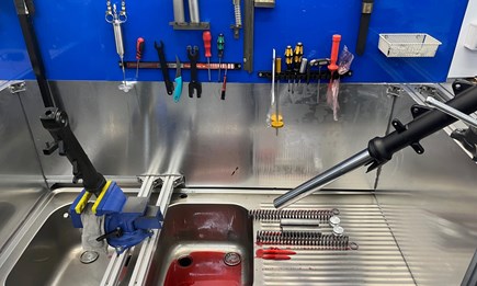 Fahrwerksoptimierung und Fahrwerksumbau Fahrwerksoptimierung und Fahrwerksumbau