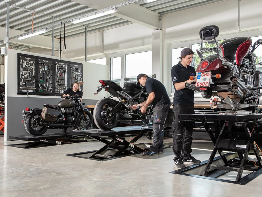 TRIUMPH Cham - britische Fahrkultur im bayerischen Wald Bild 2: TRIUMPH Cham - britische Fahrkultur im bayerischen Wald