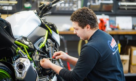 Verschleißteil-Arbeiten Verschleißteil-Arbeiten