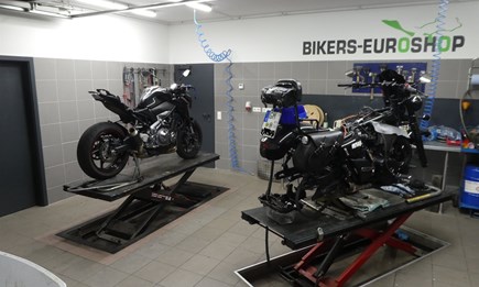 Werkstatt und Service