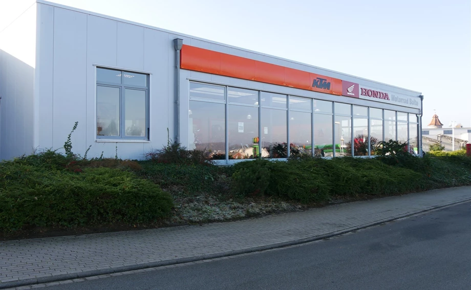 LOCATION Bild 6: LOCATION