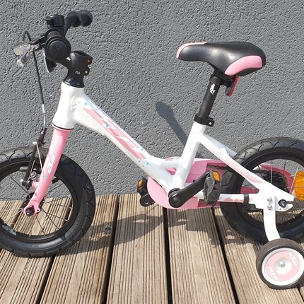 KTM Kinderfahrrad 12" Kinderfahrrad für Mädchen mit Alu Rahmen und Stützräder Farbe: rosa Alter: für Kinder bis 3 Jahren Preis: € 239,99