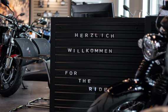 Willkommen bei Triumph Salzburg Willkommen bei Triumph Salzburg