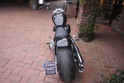 Breitreifenumbau 260/40-18 M8 für Harley Davidson Softail Street-Bob, Standard, Slim