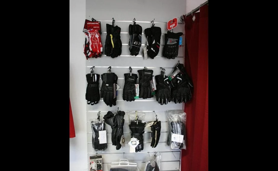 Helme, Bekleidung und Zubehör  Bild 4:  Helme, Bekleidung und Zubehör