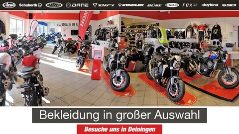 Helme und Bekleidung