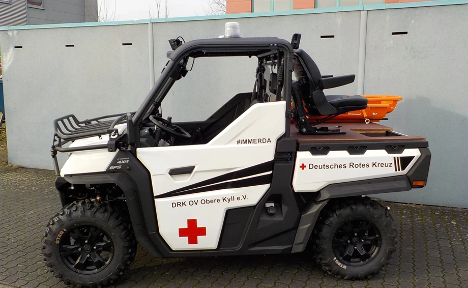 UForce 1000 V2 EFI - Deutsches Rotes Kreuz Bild 4: UForce 1000 V2 EFI - Deutsches Rotes Kreuz