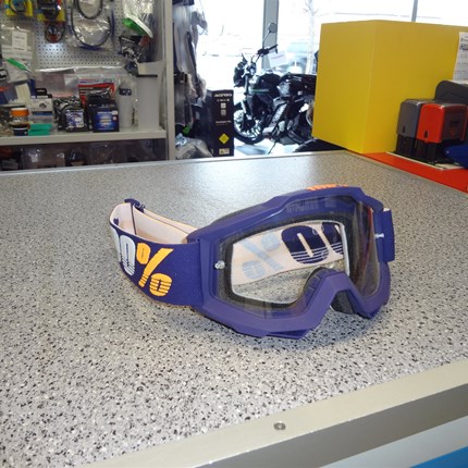 100 %  Accuri Brille  NEUTEIL !! 100 % Accuri Brille, Farbe: purple Preis: € 30,00