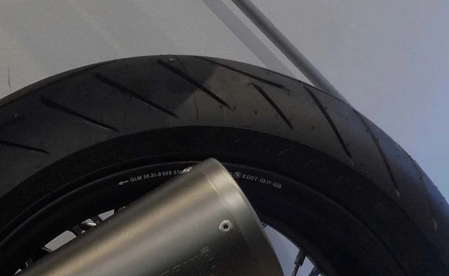 MOZ Motorrad-Werkstatt  Bild 4: MOZ Motorrad-Werkstatt