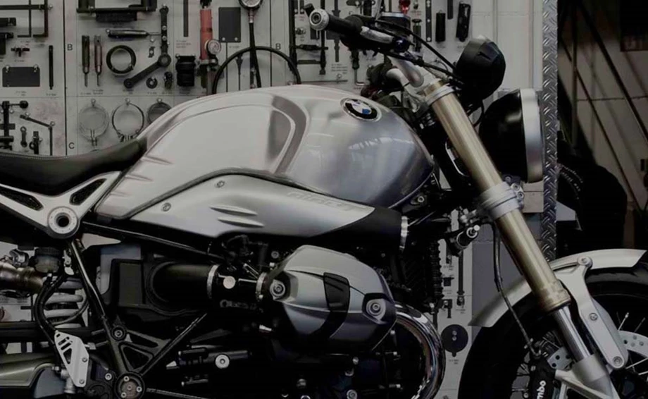 MOZ Motorrad-Werkstatt  Bild 3: MOZ Motorrad-Werkstatt