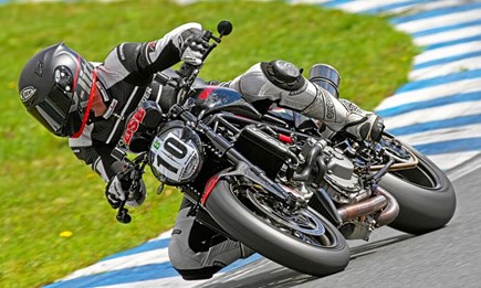 Motorrad Magazin über DSB Monster 1260