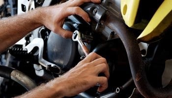 Reparaturen an KFZ und Zweirädern