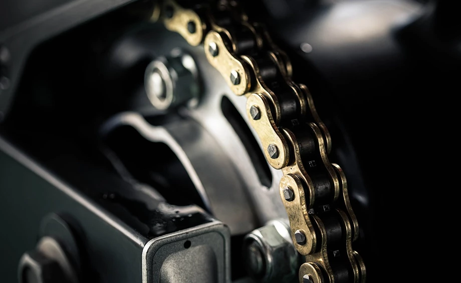 Geschulte Hände: Durchsicht. Wartung. Umbau. Bild 3: Geschulte Hände: Durchsicht. Wartung. Umbau.