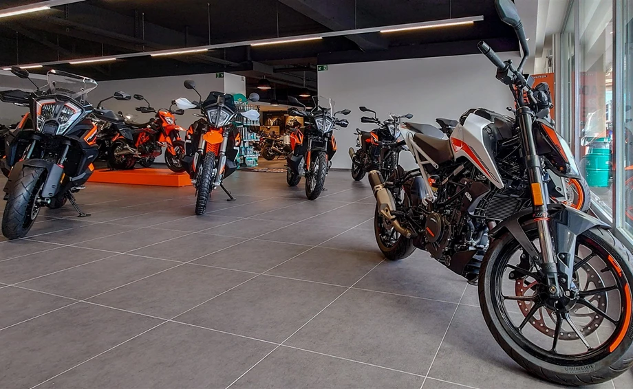 KTM à Neuchâtel Bild 1: KTM à Neuchâtel