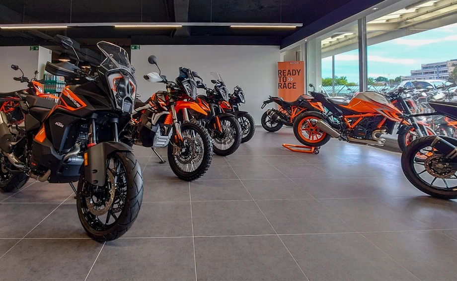 KTM à Neuchâtel Bild 2: KTM à Neuchâtel