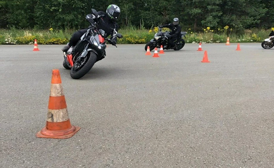 Fahrsicherheitstraining Bild 4: Fahrsicherheitstraining