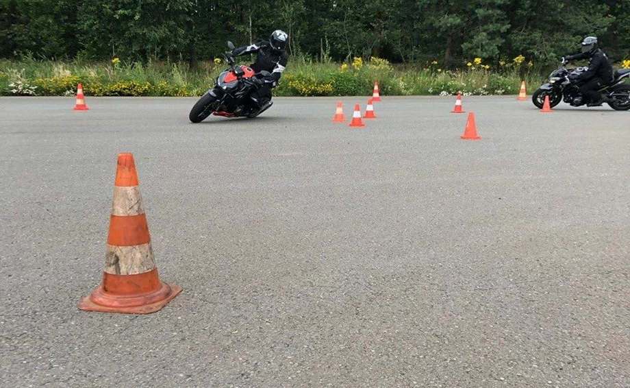 Fahrsicherheitstraining Bild 5: Fahrsicherheitstraining