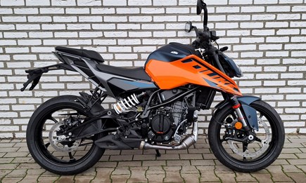 125 Duke  am Lager!!!